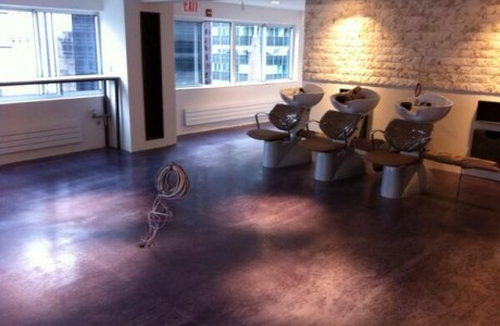 Decorative loft floor of beauty parlor